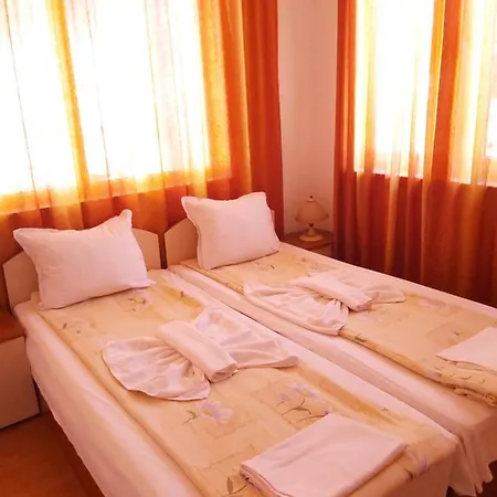 Apartment Kyshta Za Gosti Dari Rumi 1 *